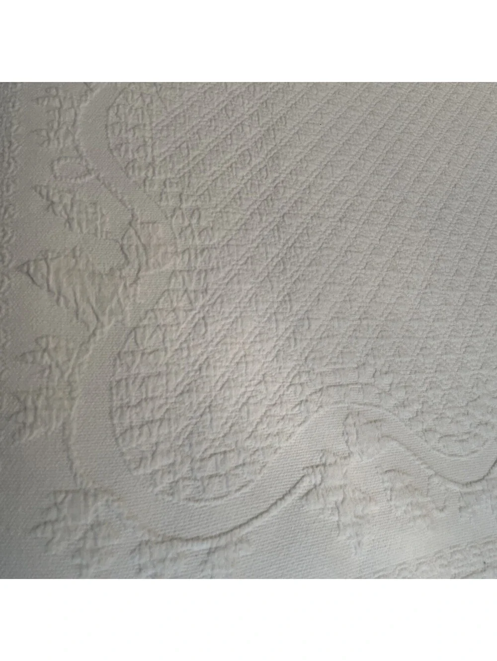 Historic Charleston Foundation White 100% Cotton Coverlet Bedspread Quilt Flawed